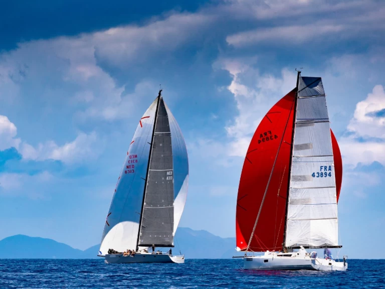 Yacht hire La Rochelle cheap Pogo 12.50