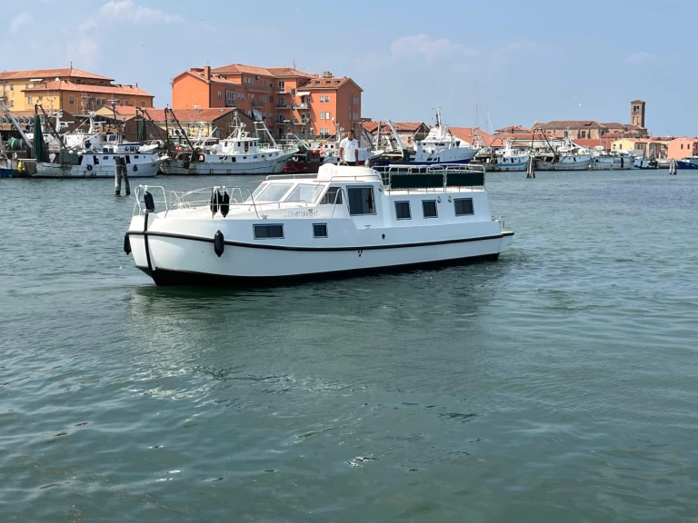 Canal boat to hire Chioggia at the best price