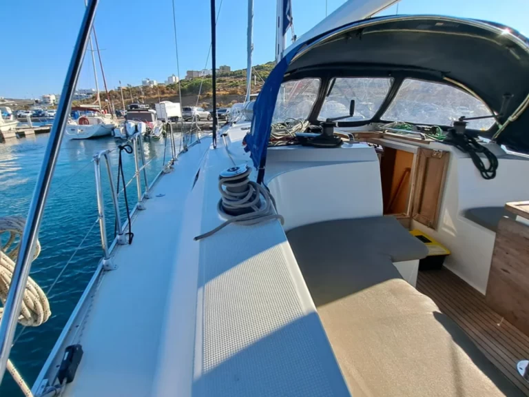 Yacht charter Lefkáda - Bavaria Cruiser 46 on SamBoat