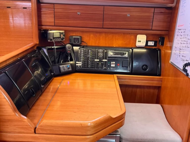 Hire Sailboat with or without skipper Bavaria Punaauia