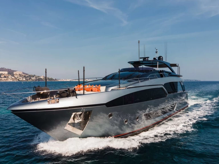 Luxury Yacht to hire Ibiza at the best price