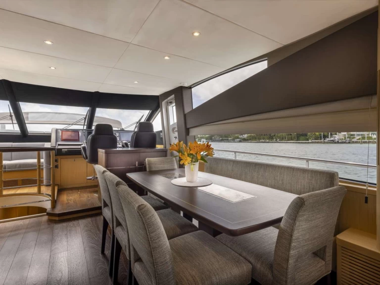 Hire Luxury Yacht with or without skipper Sunseeker Bahamas
