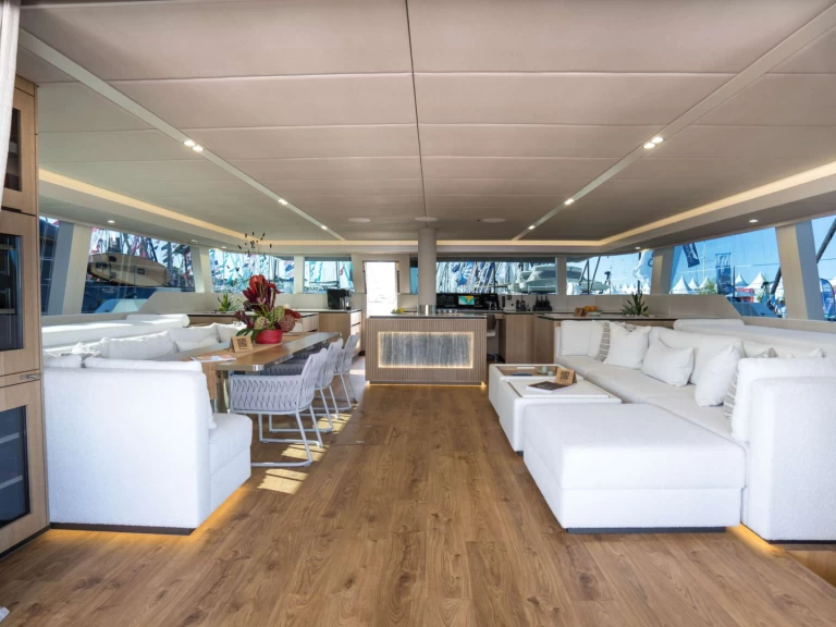 Luxury Yacht to hire Naples at the best price