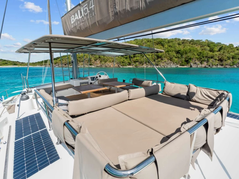 Luxury Yacht to hire Saint Martin at the best price