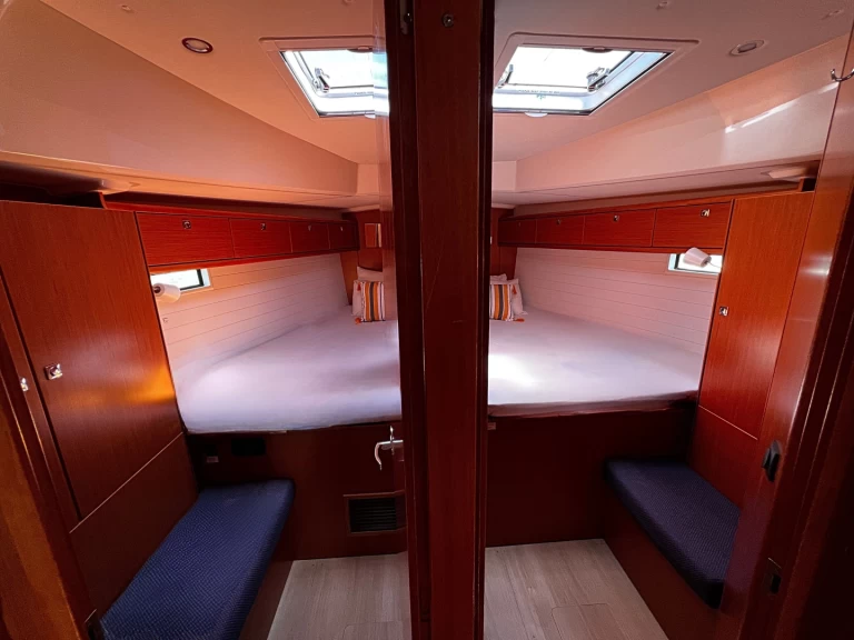 Yacht charter Vlycho - Bavaria Cruiser 46 on SamBoat