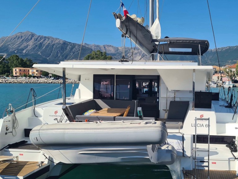 Yacht charter Lygia - Fountaine Pajot Lucia 40 on SamBoat
