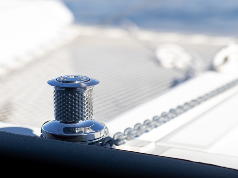 Hire Catamaran Lagoon with a boat licence