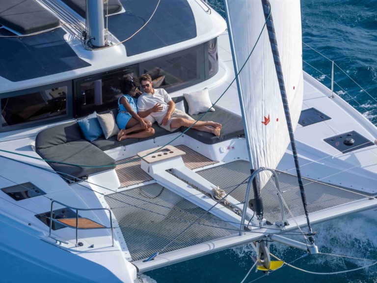 Hire a Lagoon Lagoon 51 Cugnana Verde