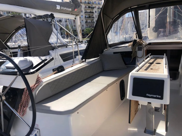 Hire Sailboat Dufour with a boat licence