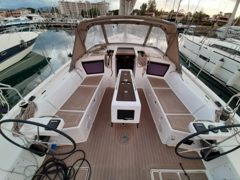 Sailboat to hire Palermo at the best price