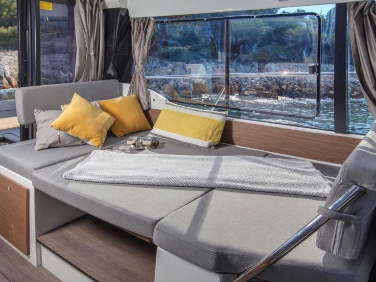 Motorboat hire in Biograd na Moru - Jeanneau Merry Fisher 1095