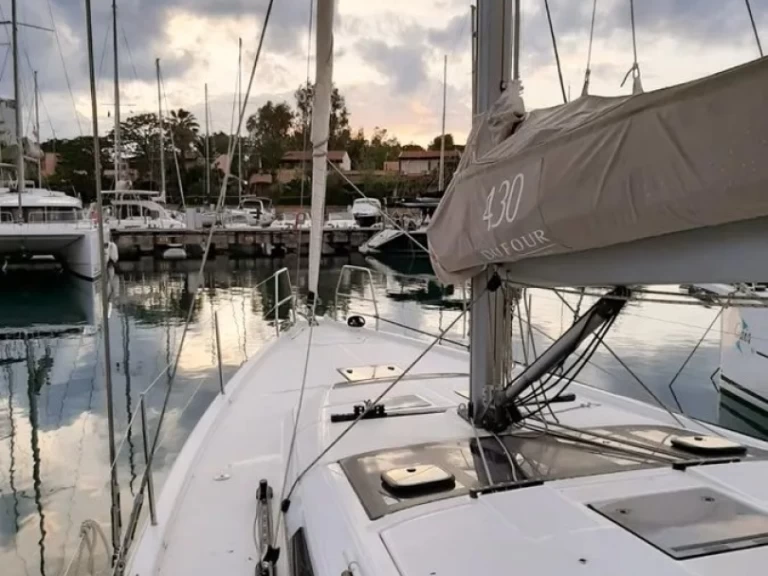 Hire Sailboat with or without skipper Dufour Palermo