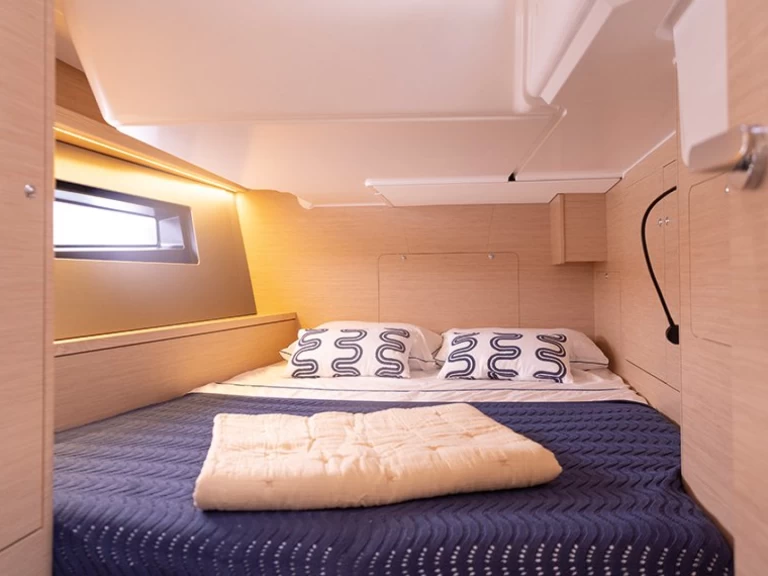 Yacht charter Procida - Dufour Dufour 44 on SamBoat