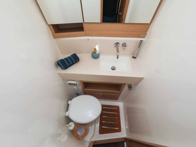 Hire Sailboat with or without skipper Dufour Cagliari