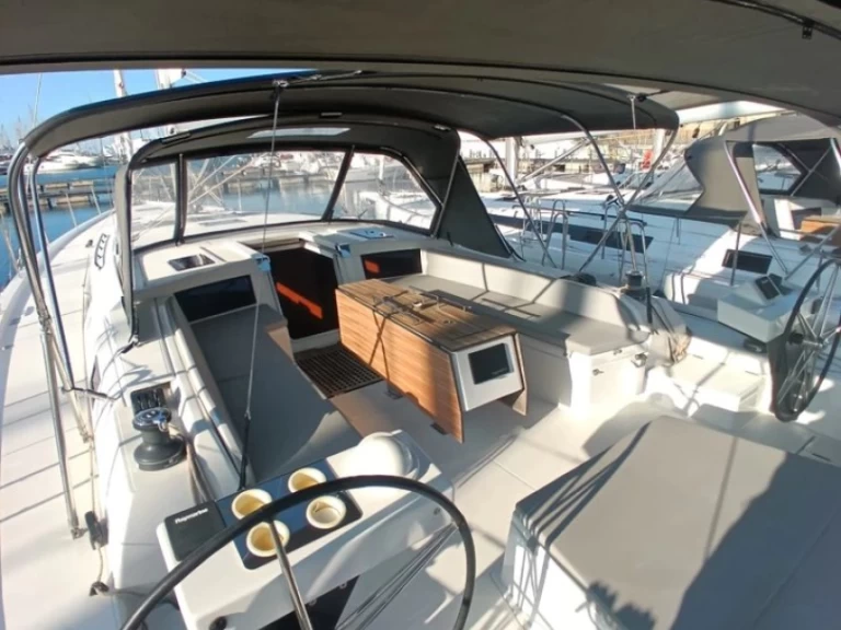 Yacht hire Cagliari cheap Dufour 530