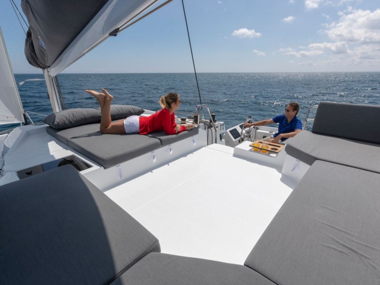 Hire Catamaran Fountaine Pajot with a boat licence