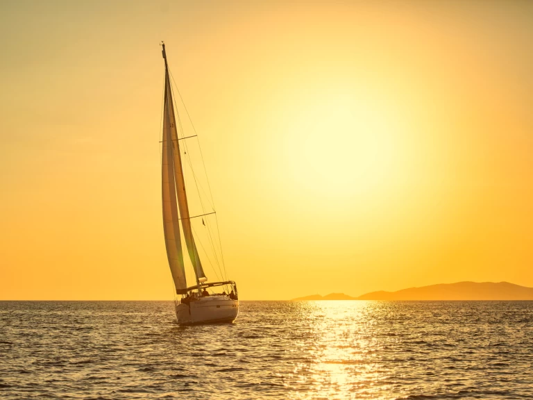 Charter a Bavaria Cruiser 46 in Vlycho on Samboat