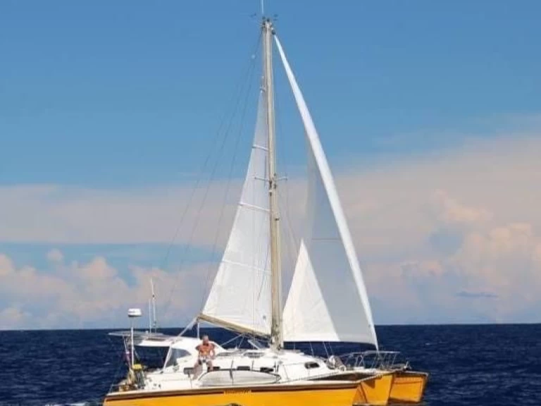 Hire a Telstar 35 El Nido
