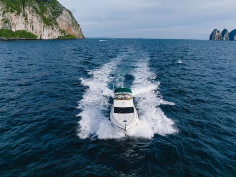 Yacht charter Phuket (City) - Princess Princess 42 Fly on SamBoat