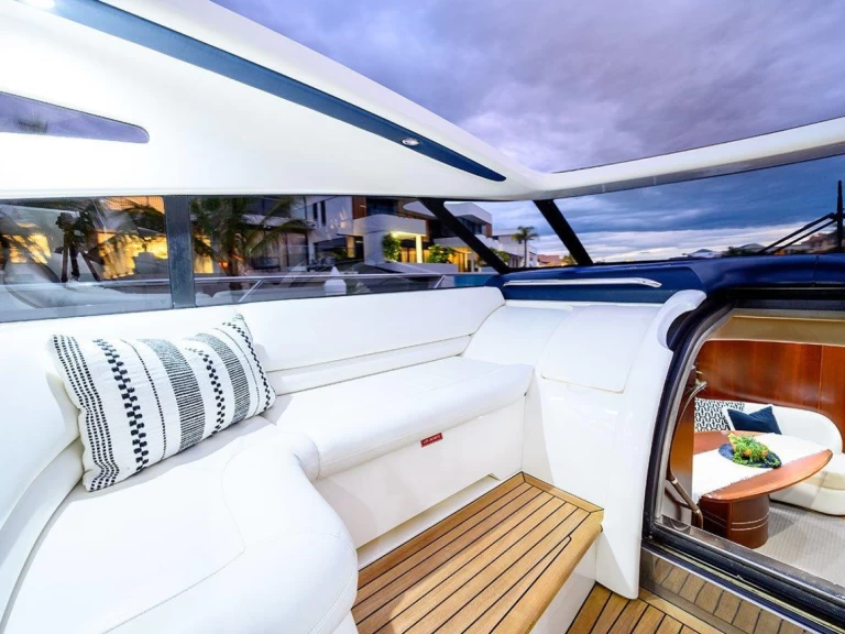 Hire Motorboat Princess with a boat licence