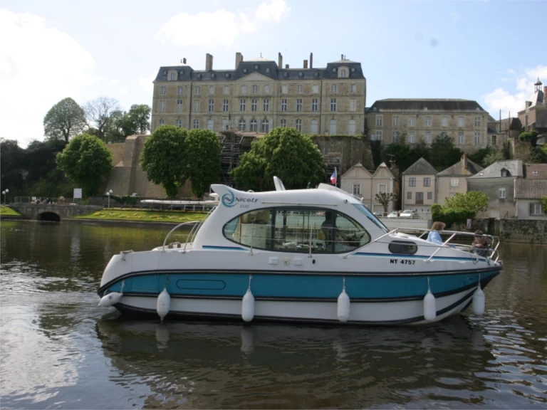 Yacht charter Grez-Neuville - Nicols Yacht Comfort Couple XL 2-4 people on SamBoat