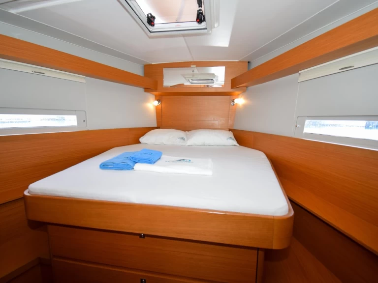 Sailboat hire in Préveza - Dufour Dufour 430 Grand Large