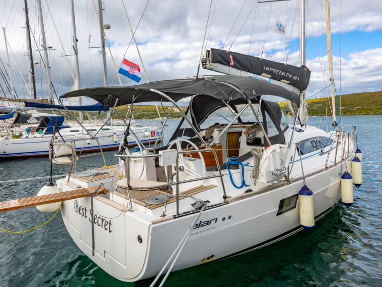 Sailboat to hire Punat at the best price