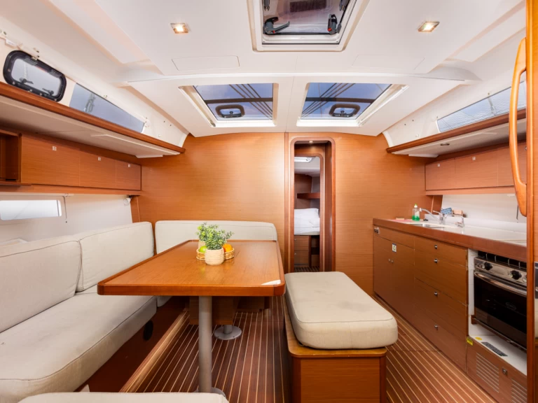 Sailboat hire in Punat - Dufour Dufour 460 Grand Large