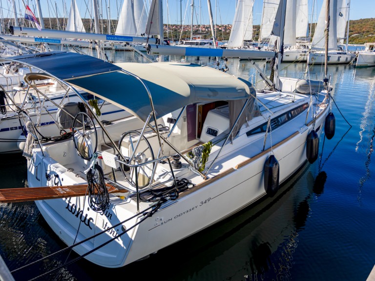Yacht hire Punat cheap Sun Odyssey 349