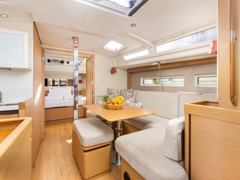 Yacht charter Punat - Jeanneau Sun Odyssey 440 on SamBoat