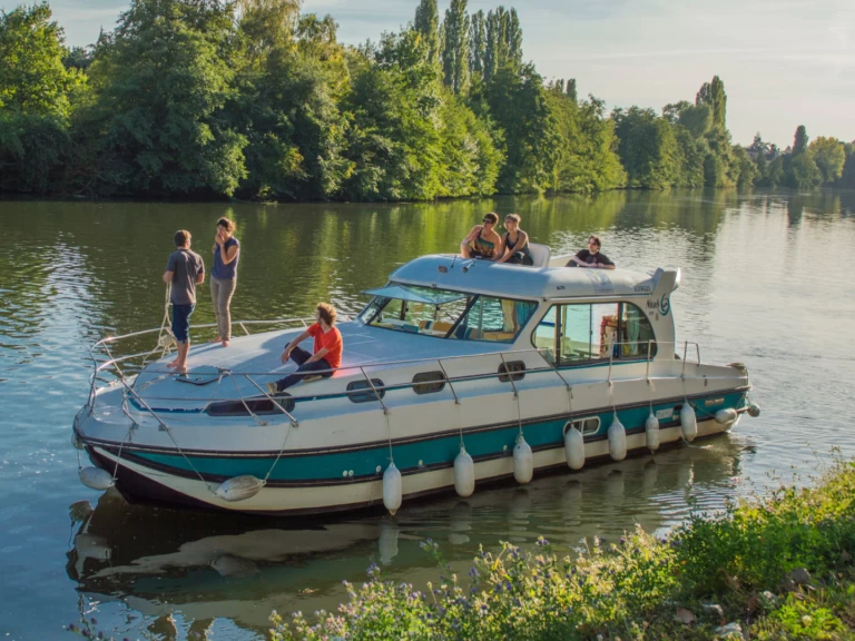 Yacht hire Sablé-sur-Sarthe cheap Confort Groupe XL 8-12 p.