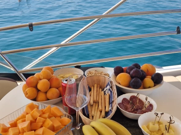 Motorboat to hire Poreč at the best price