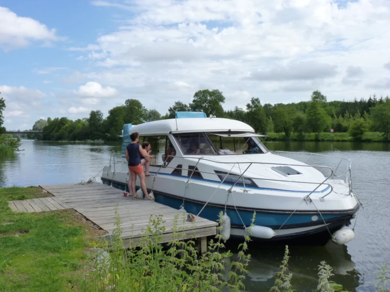 Canal boat to hire Sablé-sur-Sarthe at the best price