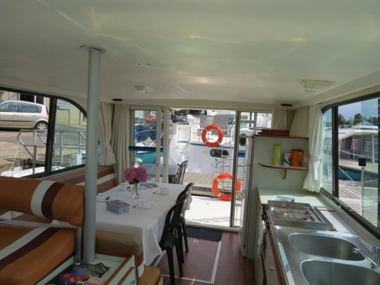 Nicols Yacht Confort Family 4-8 p. charter bareboat or skippered in  Sablé-sur-Sarthe
