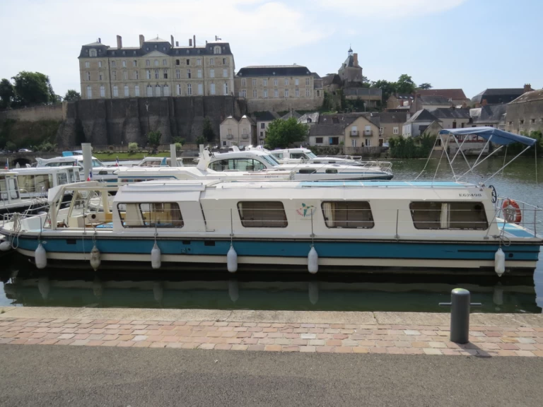 Yacht charter Sablé-sur-Sarthe - Nicols Yacht Classic Groupe 6-11 p. on SamBoat
