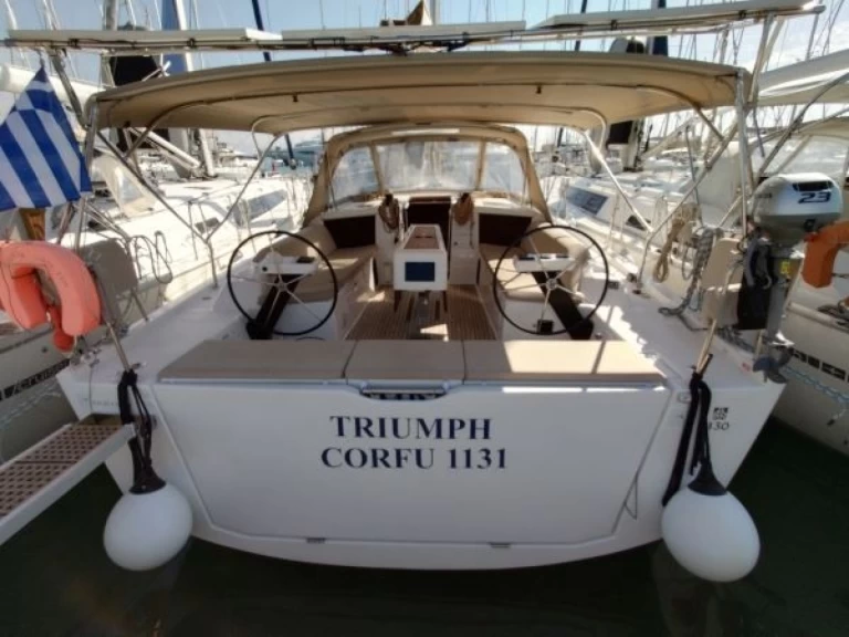 Sailboat to hire Gouvia at the best price