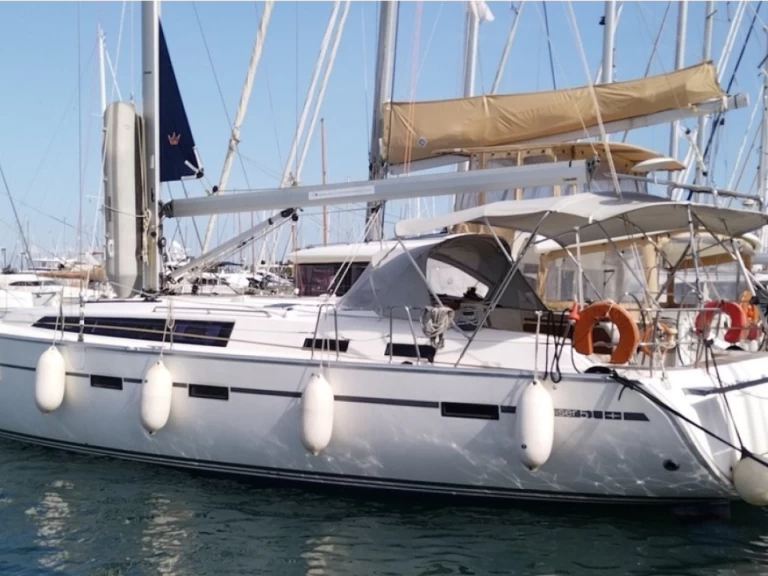 Sailboat hire in Gouvia - Bavaria Cruiser 51