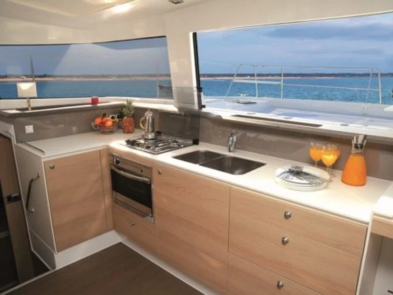 Catamaran hire in Porto Pollo - Bali Bali 4.3