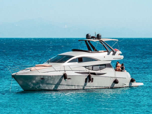 Hire Motorboat Numarine with a boat licence