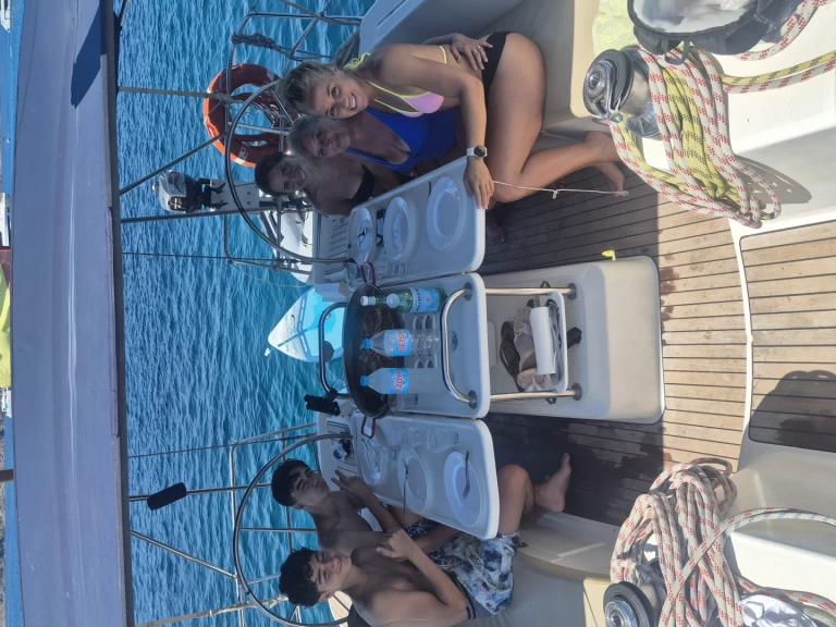 Sailboat to hire Golfo de San Blas at the best price