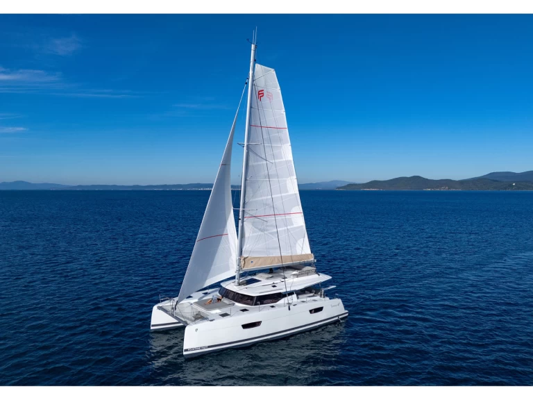 Yacht hire Cannigione cheap Tanna 47