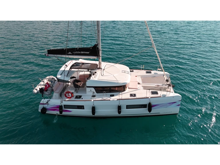 Catamaran hire in Marmaris - Lagoon Lagoon 40
