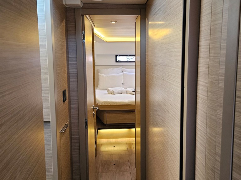 Yacht hire Marmaris cheap Lagoon 46