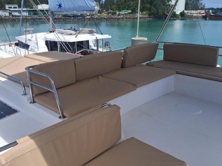 Yacht charter Praslin Island - Bali Bali 4.8 on SamBoat