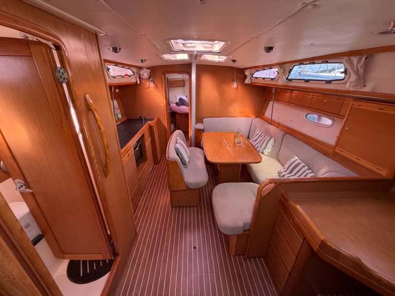 Sailboat hire in Vlycho - Bavaria Cruiser 40