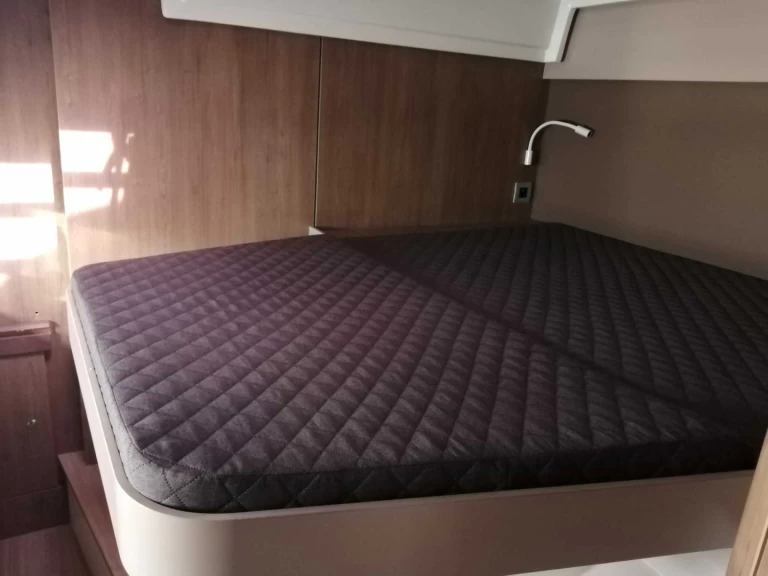 Yacht hire Cagliari cheap Bali Catspace Voile