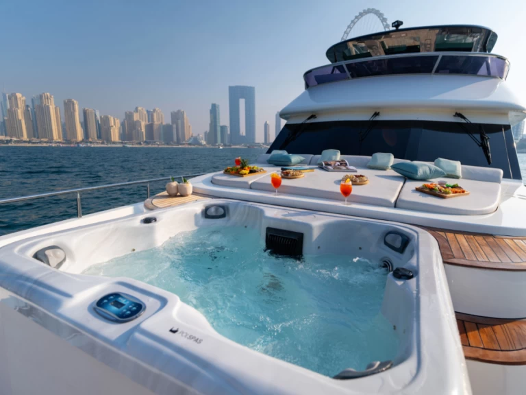 Hire Luxury Yacht Numarine with a boat licence