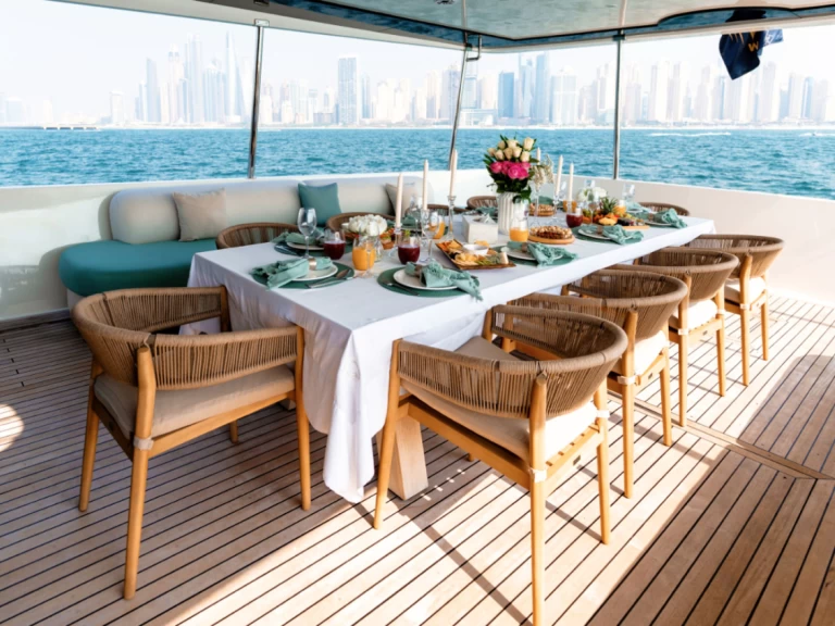 Hire a Numarine 80ft Dubai Marina