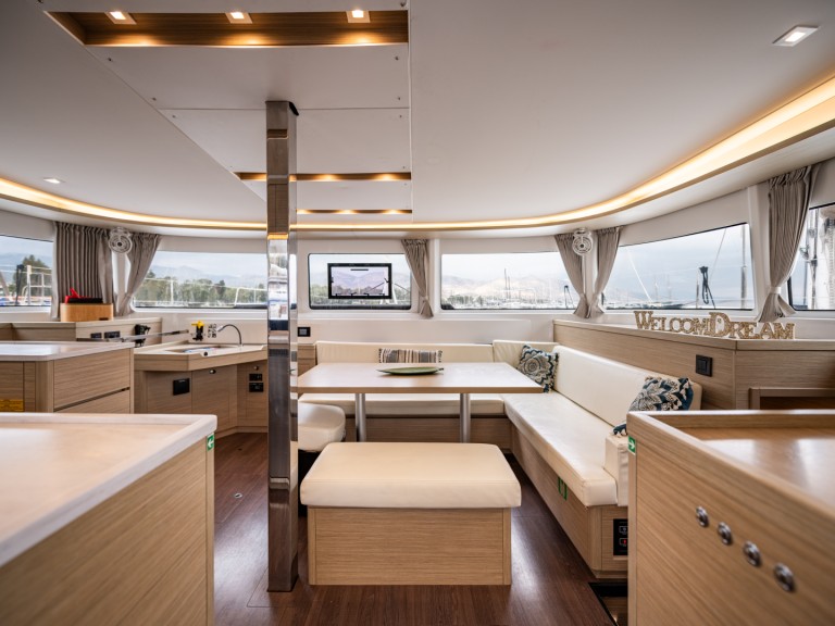 Yacht charter Néa Péramos - Lagoon Lagoon 46 on SamBoat