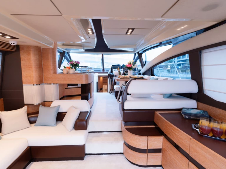 Yacht charter Dubai Marina - Azimut Azimut 53 Fly on SamBoat